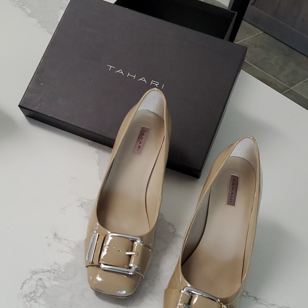 Shoes - Picture 2 of 4
